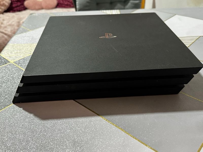 PlayStation 4 Pro (PS4 Pro) Negra afbeelding 2