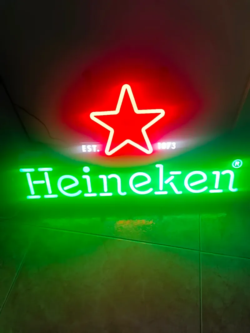 Neón Heineken Estrella Roja 1897