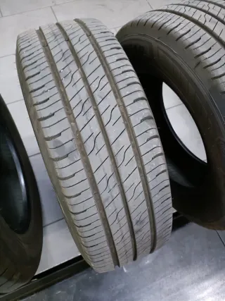 Cuatro Neumáticos Goodyear 215/65R 16C 109/107T.