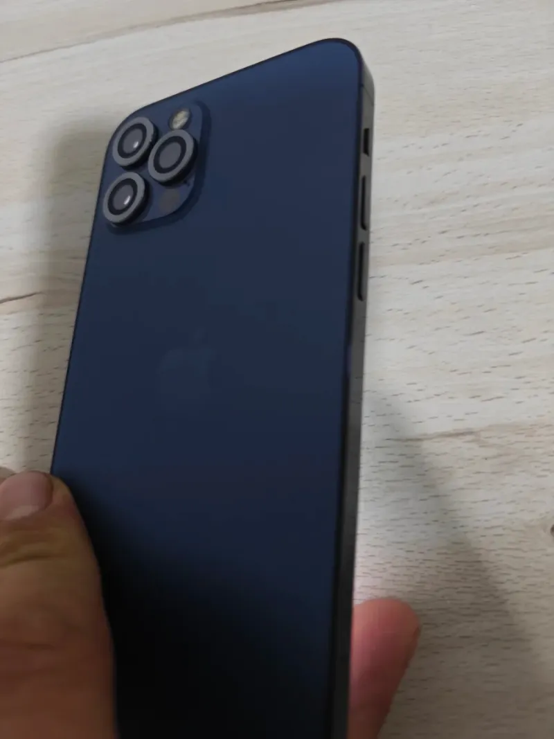 iPhone 12 Pro blue afbeelding 3