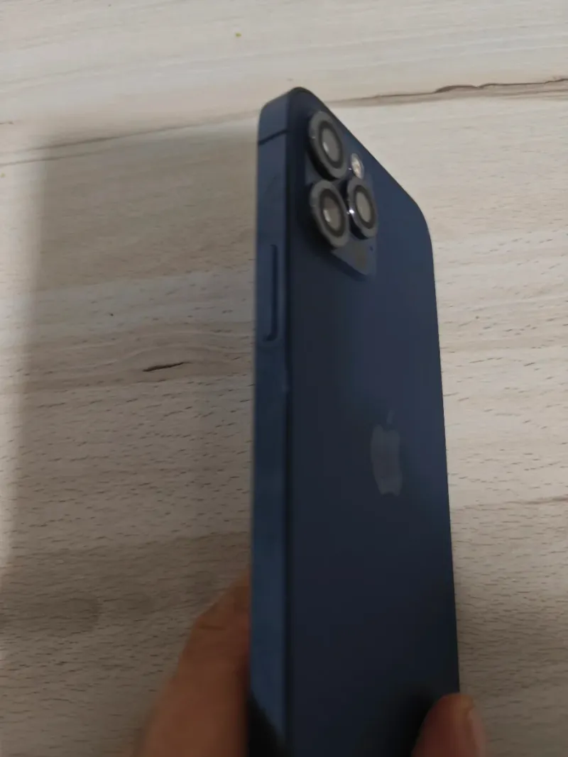 iPhone 12 Pro blue afbeelding 4