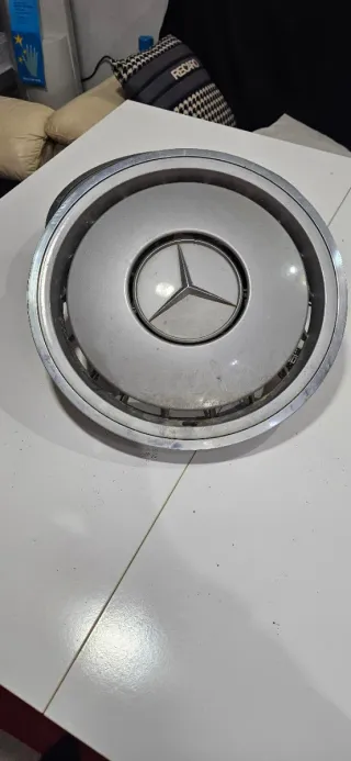 Tapacubos Mercedes