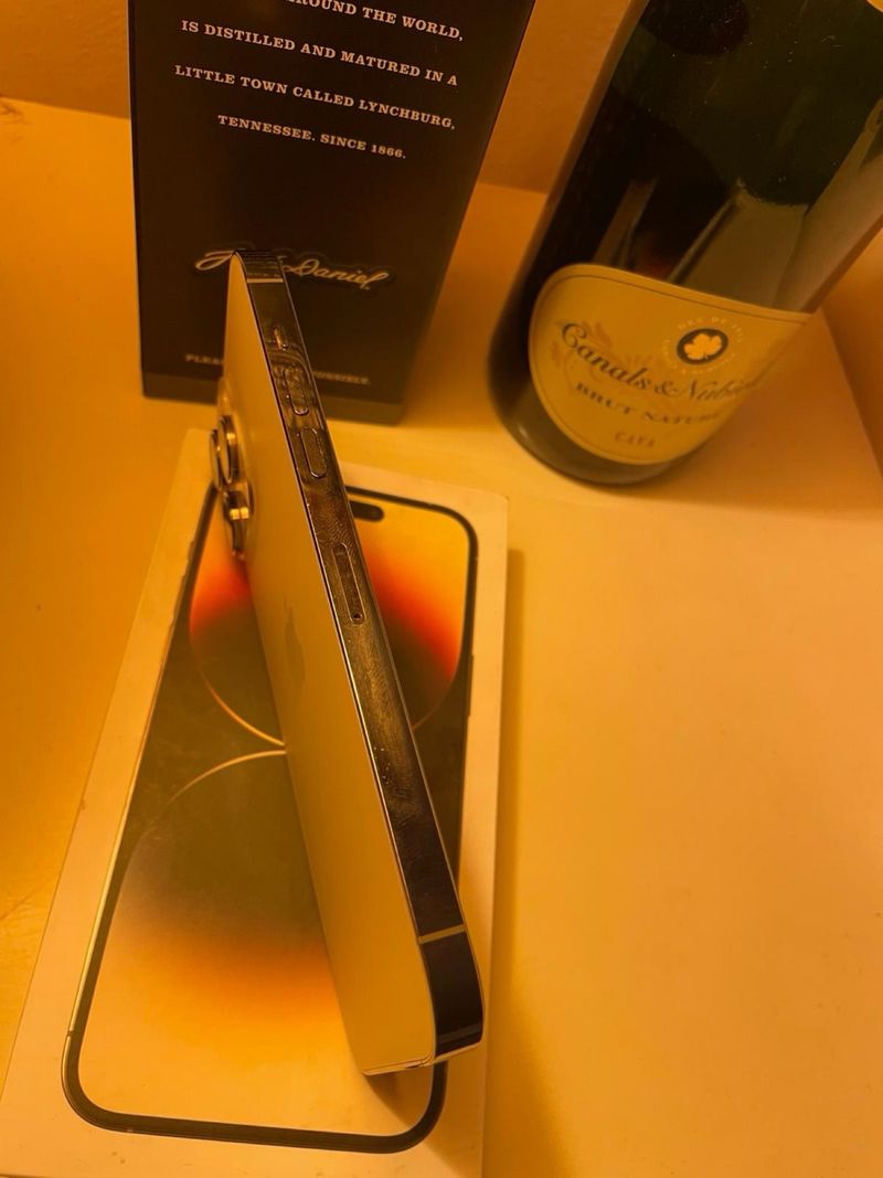 iPhone 14 Pro Max 256GB Dorado afbeelding 2