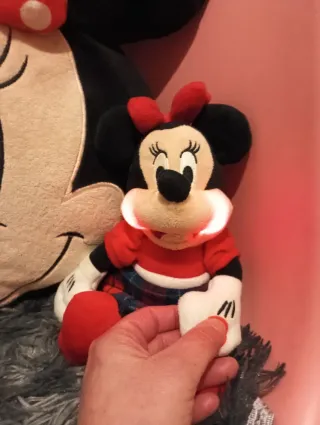 Lote Minnie: Cojín y Muñeca.