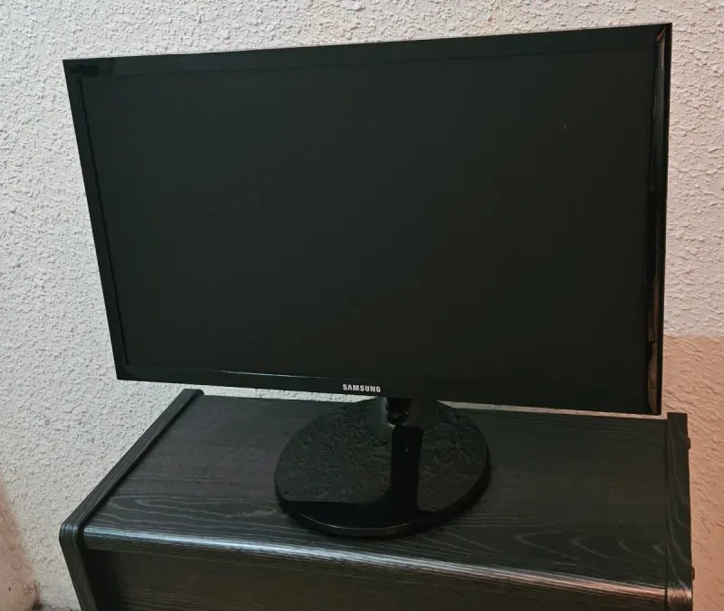 Monitor Samsung S22F350FHU Negro