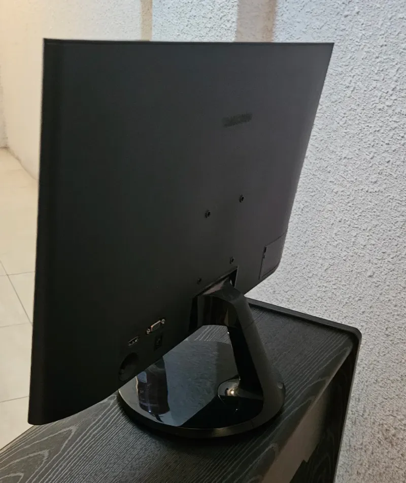 Monitor Samsung S22F350FHU Negro afbeelding 2