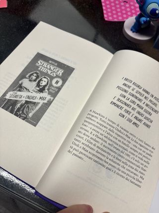 Libro stranger things dustin.