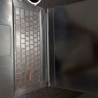 Portatile MSI Nero con Logo Rosso