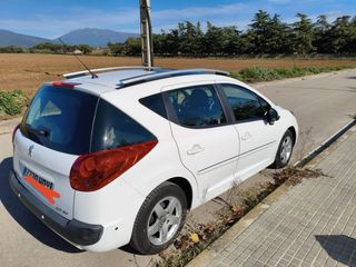 Peugeot 207 SW 2011