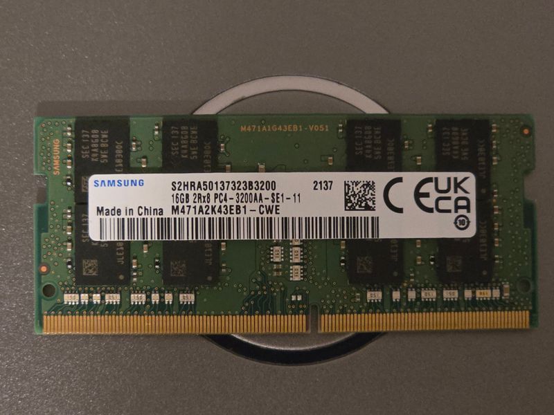 Memoria RAM Samsung 16GB DDR4 - M471A2K43EB1-CWE