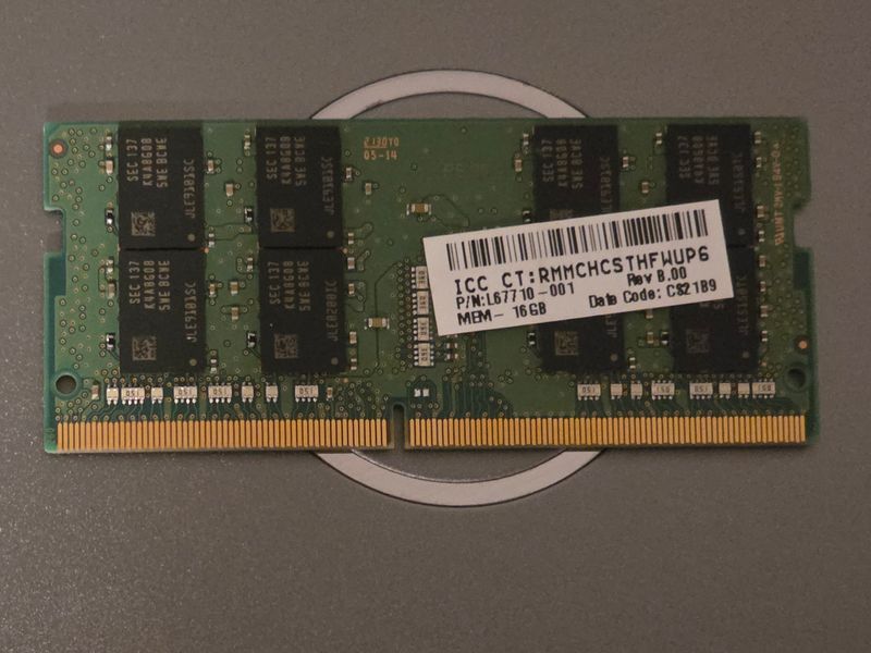 Memoria RAM Samsung 16GB DDR4 - M471A2K43EB1-CWE afbeelding 2