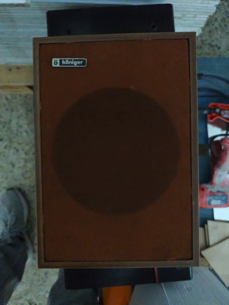 Altavoz antiguo Königer