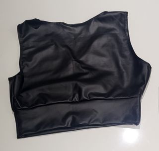 CROP TOP POLIPIEL NEGRO