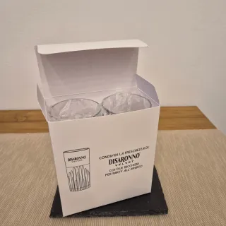 Coppia di bicchieri in plastica