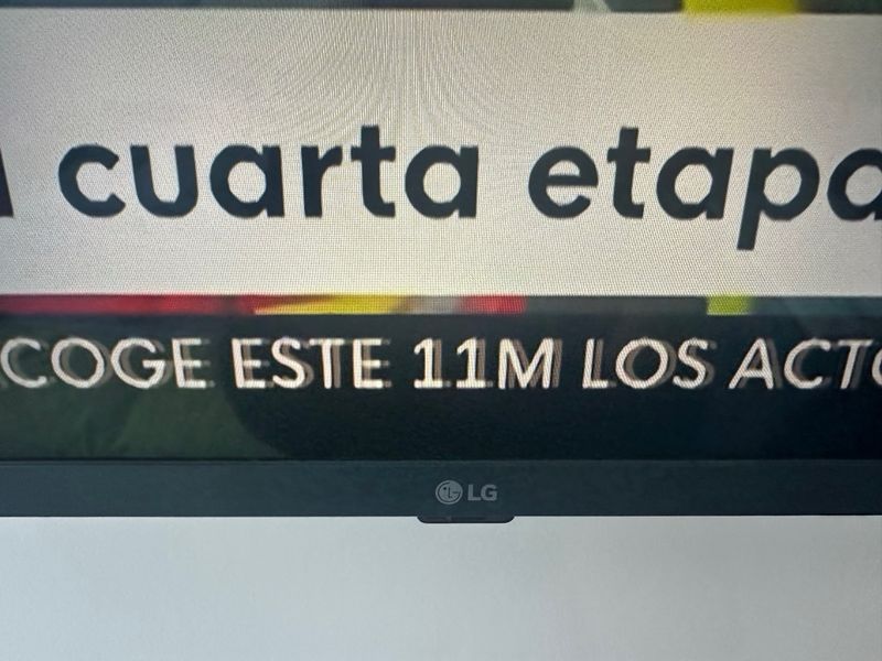 Televisor LG Negro y Amarillo afbeelding 2