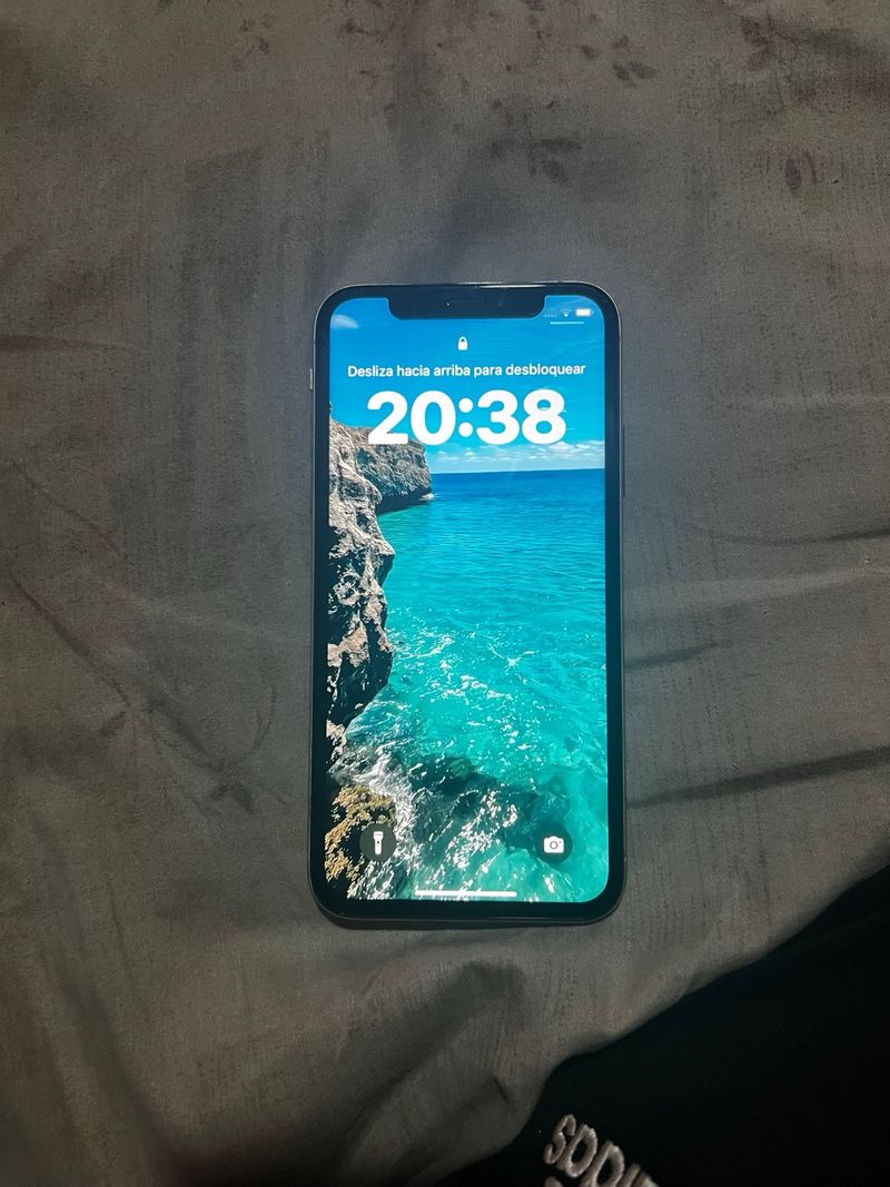 iPhone Apple