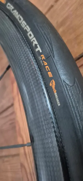 Ruedas ZIPP 303 Carbono