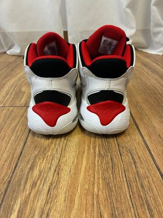 Zapatillas Nike Jordan Max Aura 4