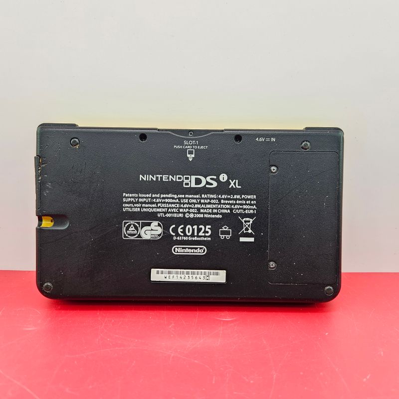 Nintendo DSi XL Amarilla + Cargador afbeelding 4