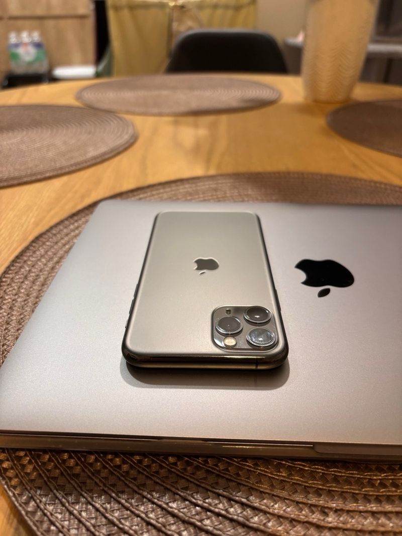 iPhone 11 Pro 256 GB Gris Espacial afbeelding 3