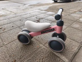 Bicicleta de aprendizaje Sawyer rosa