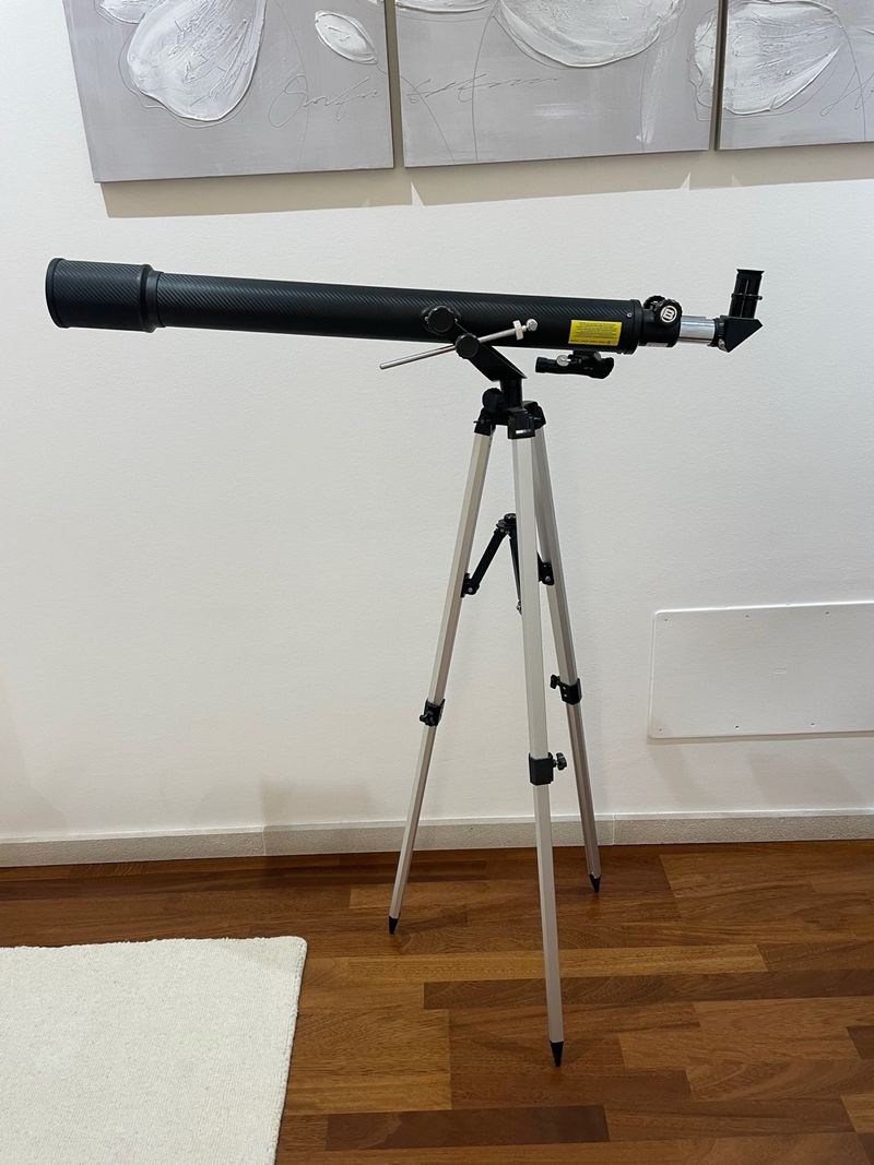 Telescopio con trípode