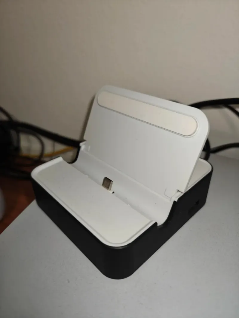 Nintendo Switch OLED Amarillo Modificada afbeelding 5