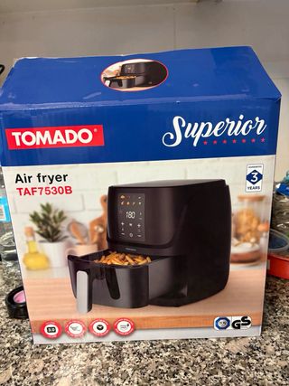 Freidora de aire Tomado SIN ESTRENAR.