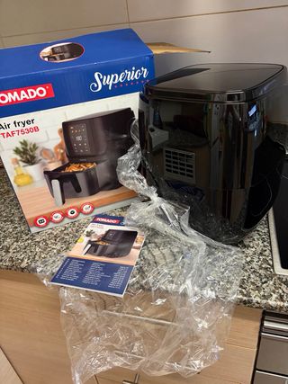 Freidora de aire Tomado SIN ESTRENAR.
