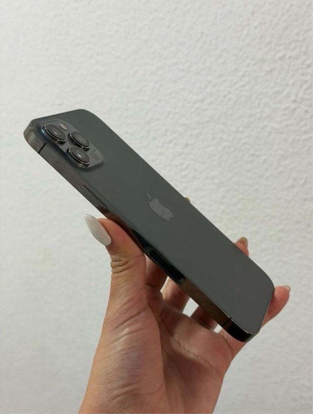 iPhone 12 Pro - 85% Bateria