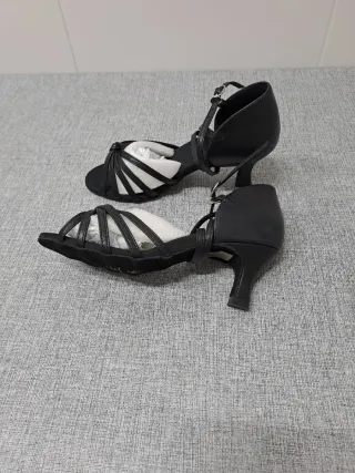 Zapatos de baile latino negros