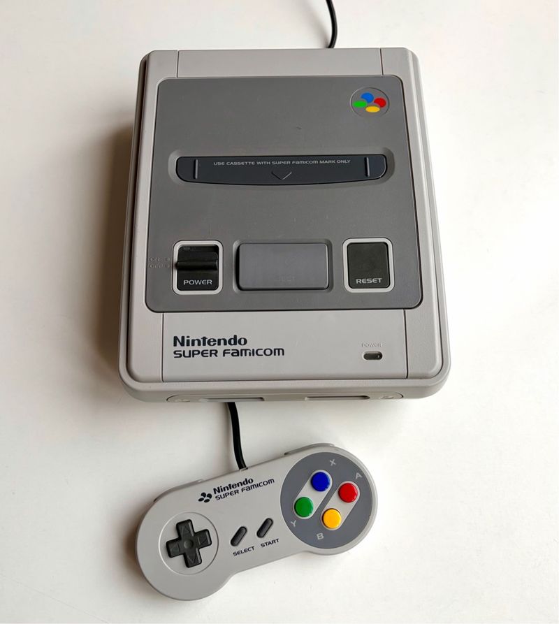 Super Nintendo Famicom COMO NUEVA