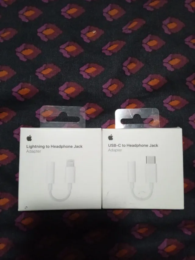Adaptadores Apple Lightning y USB-C a Jack Auricul