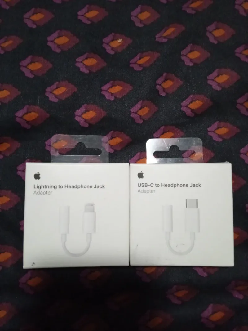 Adaptadores Apple Lightning y USB-C a Jack Auricul