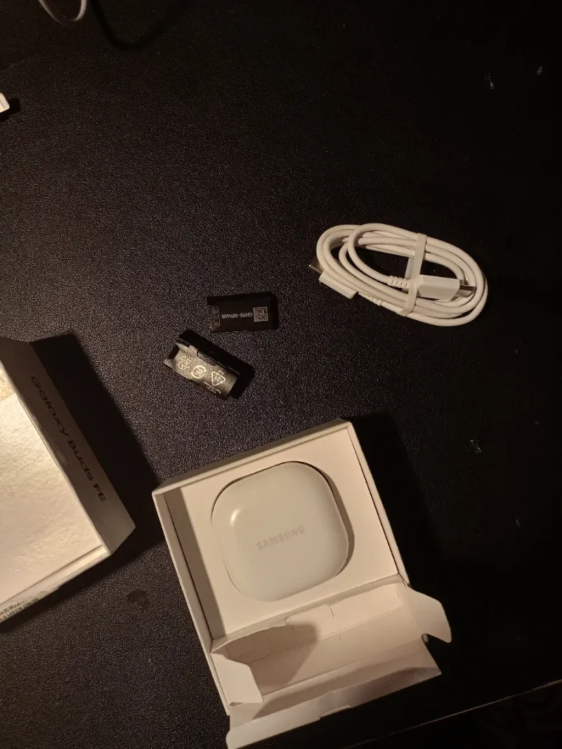 Galaxy Buds FE Izquierdo + CAJA afbeelding 4