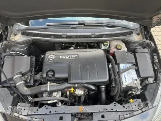 Opel Astra 2014