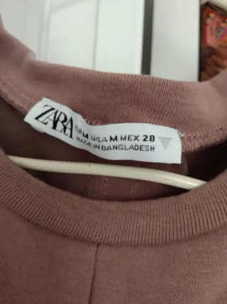 Top rosa fruncido sin mangas