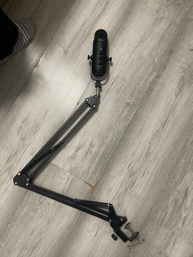 Micrófono Zealsound Negro con Brazo Articulado