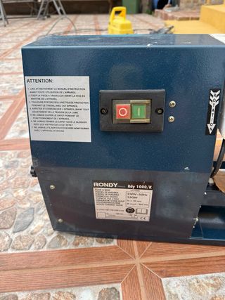 Torno de madera eléctrico RONDY 1000/F