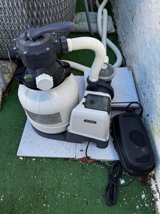 Piscina con depuradora de arena