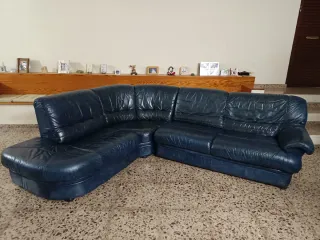Sofá de piel azul 5 plazas.