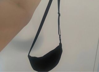 Riñonera negra y naranja