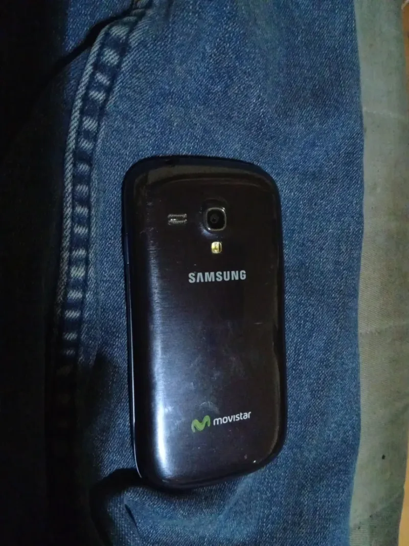 Móvil para piezas, no enciende Móvil Samsung Negro afbeelding 2