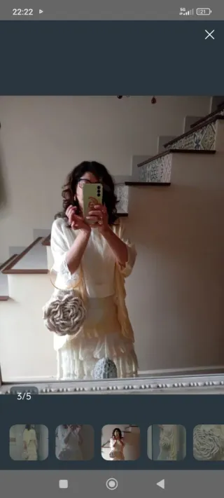 Bolso de mano flor beige y dorado