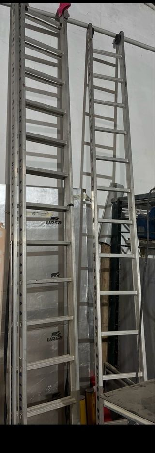 Escalera triple aluminio 14 peldaños