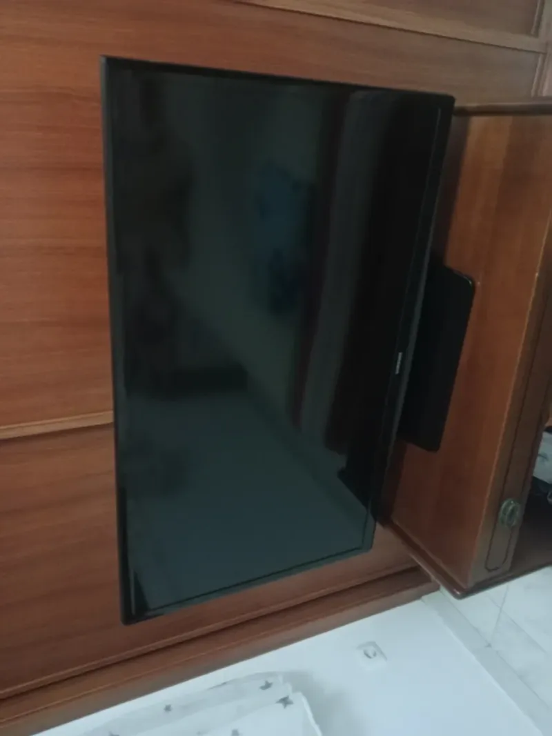 Televisor Negro