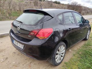 Opel Astra 2010