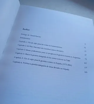 La Gestión de las áreas litorales en España y L...