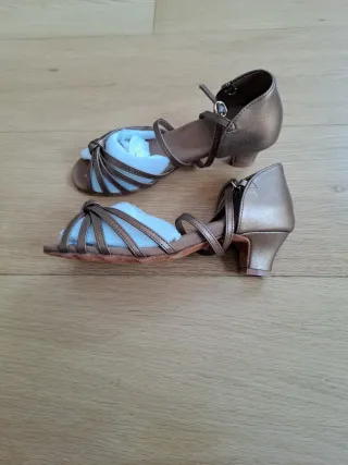 Zapatos de Baile Latino Bronce