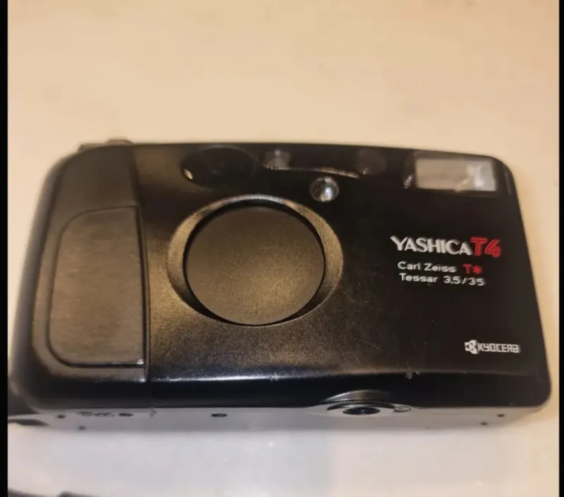 Cámara Yashica T4 Negra afbeelding 2